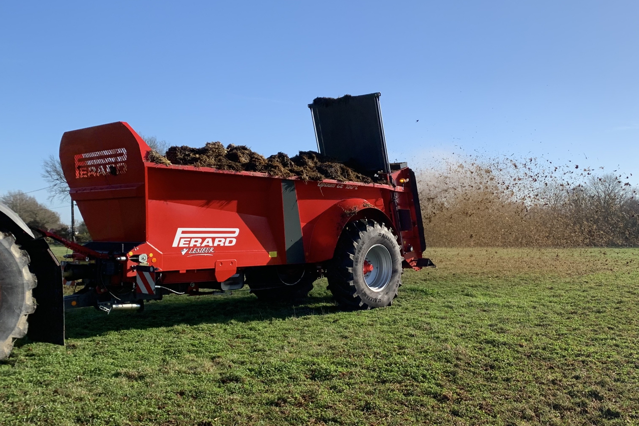 Perard spreader